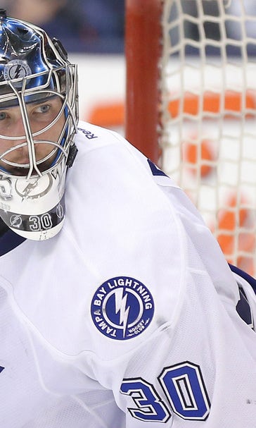 Lightning goalie Ben Bishop faces shots for first time since wrist surgery